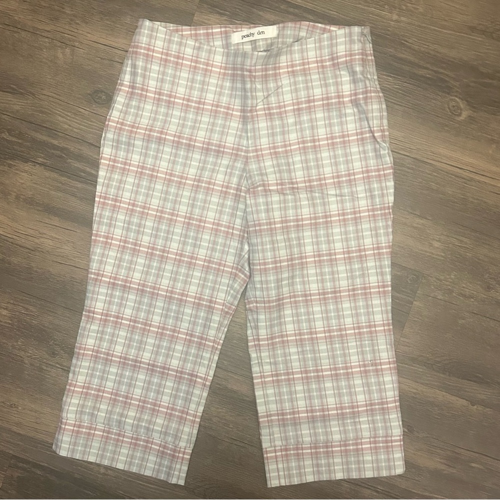 Peachy Den Dion Capri in Plaid